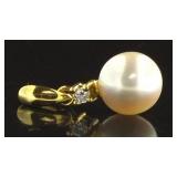 18kt Gold Natural 7 mm Pearl-Diamond Pendant