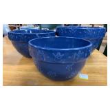 Gorgeous Large Winter Mixing Bowl Set