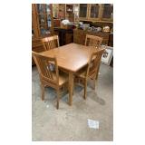 Pre-Owned Quality Oak Table & 4 Chairs