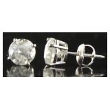 14kt White Gold 2.00 ct Round Diamond Studs