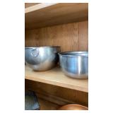 Preowned Stainless Bowls (7)
