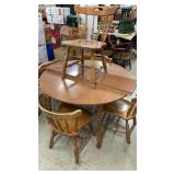 Vintage Maple Round Table & 5 Chairs
