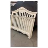 Full Pre-Owned Headboard & Footboard *Has a crack