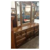 Thomasville Dresser & Mirror *High Quality