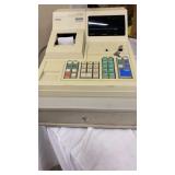 Preowned Royal Cash Register & Key