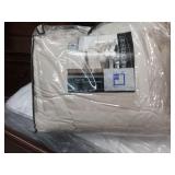 4pc Queen Comforter Set