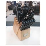 Cuisinart 16 Pc With Block