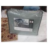 Essential Collection  3pc Bedding Set