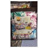 iDesign twin quilt set