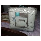 Urban Habitat 3pc King Comforter Set