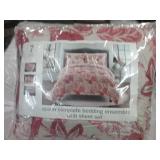 7pc Queen Bedding ensemble