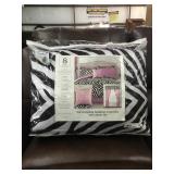 Jc Penny 8 piece full sized bedding ensemble