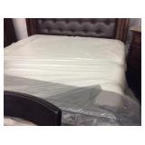 Serta IComfort king memory foam mattress and box