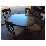 Ashley 314 Round Table & 4 Chairs