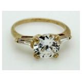 10kt Gold Briliant 2.00 ct White Topaz Ring