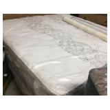 Serta King Size Eurotop Mattress & Box