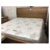 Serta King Eurotop Mattress & Box