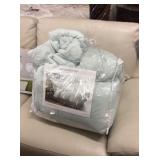 Liz Claiborne Home King Comforter Set