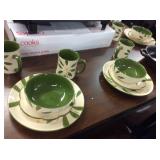 Temptations Servive for 4 Green Dish set