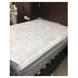 Serta Queen Size Pillowtop Mattress