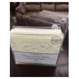 Presidential Collection Queen Sheet Set. Cream