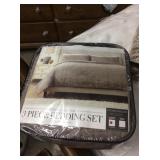 Essential Collection 3pc  Queen Bedding Set