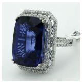 14kt Gold 30.73 ct Sapphire & Diamond Ring