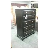 B520-46 Ashley chest