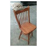 Oak swivel counter stool (Floor Model)