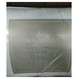 Royal velvet Plush/Firm pillow