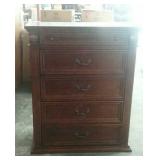 Ashley 686 5 drawer chest