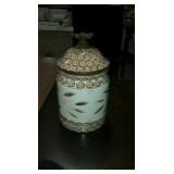 Temptations old world cookie jar, brown