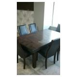 Beautiful Whalen table and 6 chairs