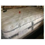 Serta Oak Bridge King Mattress & Box