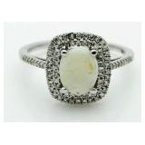 14kt Gold 2.00 ct Opal & Diamond Ring