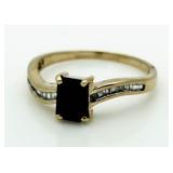 10kt Gold Onyx & Baguette Diamond Ring