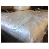 Serta IComfort King Memoary Foam Mattress & Box