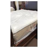 King Koil Luxury Plush King Mattress & Box