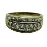 14kt Gold 1.00 ct Round & Baguette Diamond Ring