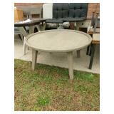 Round cocktail table