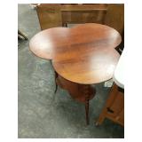 Antique Cherry Clover Top Stand
