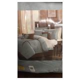 Queen - 7 pc Comforter Set