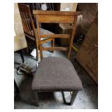 Ashley Oak Cloth Bottom Chair