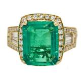 14kt Gold 6.79 ct Emerald & Diamond Ring