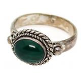 Vintage Style Cabochon Oval Chrysoprase Ring