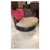 Ashley XX-Large Swivel Chair