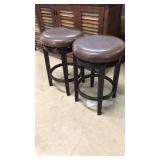 24" Swivel Bar Stool