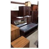 Legacy Queen - 6 pc Cherry Bedroom Suite