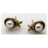 14kt Gold Pearl & Diamond Earrings