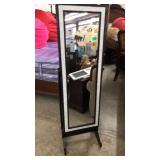 Glamour Lighted Jewelry Box